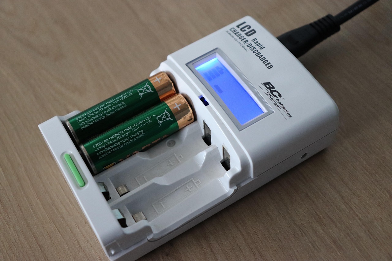 entdecken sie die neuesten entwicklungen in der batterietechnologie: innovationen, trends und anwendungen für eine nachhaltige energiezukunft. alles, was sie über moderne energiespeicher wissen müssen.