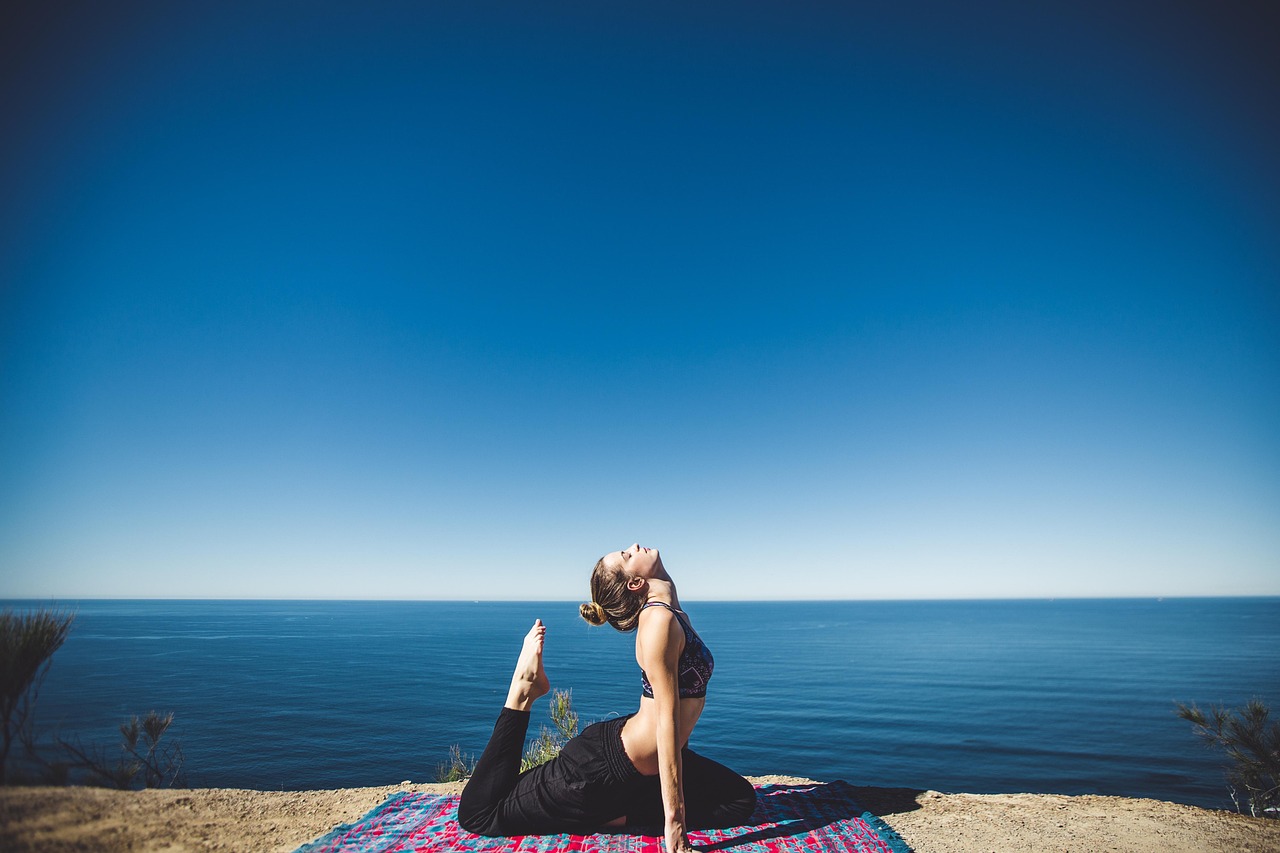 entdecken sie die welt des yoga: praktische tipps, anleitungen und inspiration für mehr entspannung, flexibilität und wohlbefinden im alltag. perfekt für anfänger und fortgeschrittene.